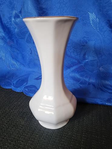 trimer lilly: Vaza nova Apro porcelan iz 70ih.godina. Vaza nova,bez ostecenja,sve — 5