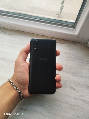 samsun a25: Samsung Galaxy A01, 16 ГБ, цвет - Черный, Две SIM карты, Face ID