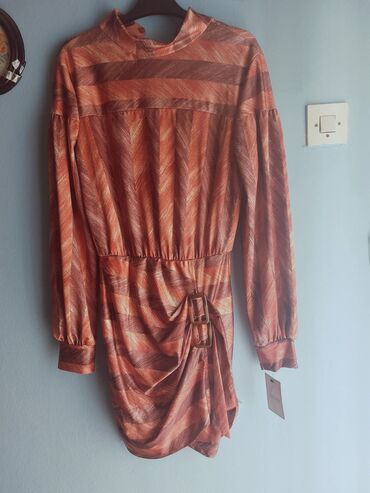 Ostala ženska odeća: Lot ženske odeće – 4 komada 1) Duga haljina, bež/nude ton - Dugi — 30