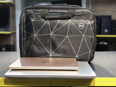 Noutbuklar üçün örtük və çantalar: Noutbuk çantaları Salam. Hər növdə, ölçüdə, rəngdə olan noutbuk — 11