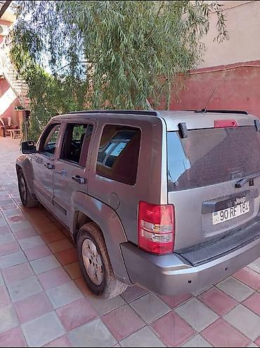 disk: Jeep Liberty: 3.7 l | 2012 il Ofrouder/SUV — 5