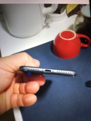 Apple iPhone: IPhone 8 Plus, Б/у, 64 ГБ, Черный, Зарядное устройство, 76 % — 5