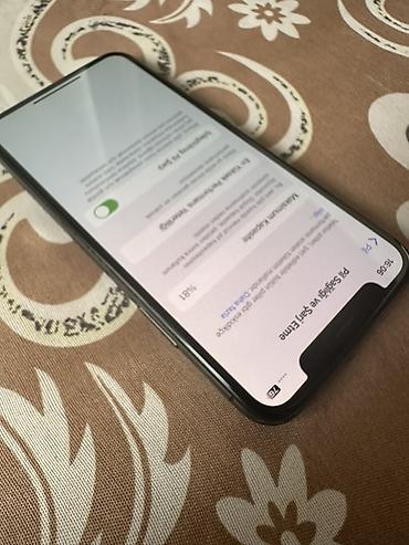 Apple iPhone: IPhone X, 64 GB, Qara, Face ID — 11