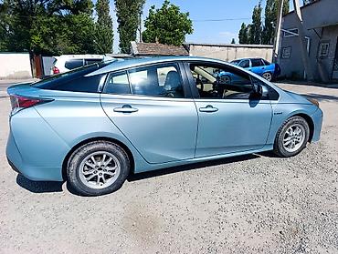 авто ярис: Toyota Prius: 2016 г., 1.8 л, Вариатор, Гибрид, Лифтбек — 5