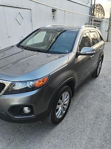 kia s: Kia Sorento: 2 l | 2010 il Ofrouder/SUV — 2