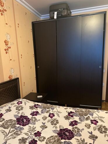 Divan və masa dəstləri: Kupe, 3 qapılı Düz dolab, Qarderob, paltar dolabı