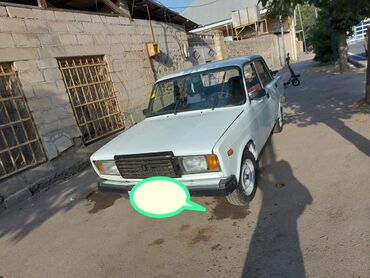 Автомобильные масла: VAZ 2107, ağ rəng, ili 2004 tecili satilir