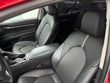 Toyota: Toyota Camry: 2020 г., 2.5 л, Автомат, Гибрид, Седан — 9