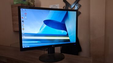 monitor ikinci el: Lg flatron 22 lik ekraninda nazik cuzi xet var diqqetle baxanda