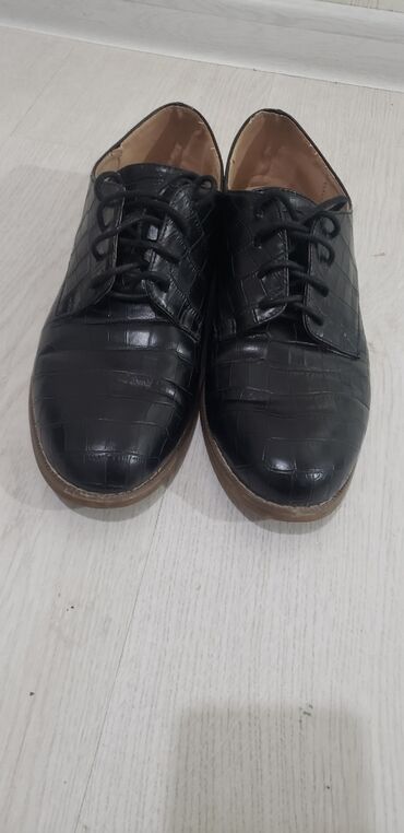 фирм туфли: Туфли мужские 
Toot фирма
размер 39
в отличном состоянии
цена 300