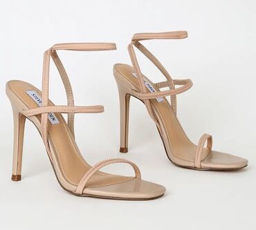 ravne sandale sa zatvorenim prstima: Sandals, Steve Madden, 37