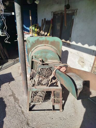 Кормодробилки: Зернодробилка/кормоизмельчитель с вентилятором и ситами - — 1