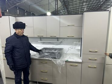 Кухонные гарнитуры: Кухонный гарнитур, Новый, МДФ, Самовывоз