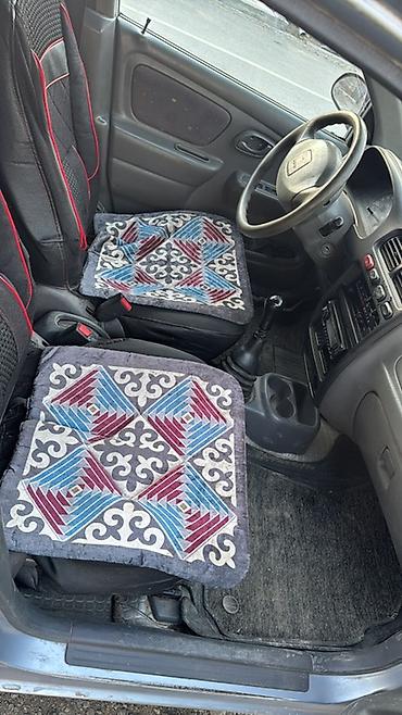 Унаа сатуу: Suzuki Alto: 2003 г., Кол менен иштөөчү, Бензин, Хетчбек — 5