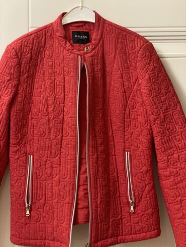 layka kurtka: Куртка Guess, S (EU 36), M (EU 38), цвет - Красный