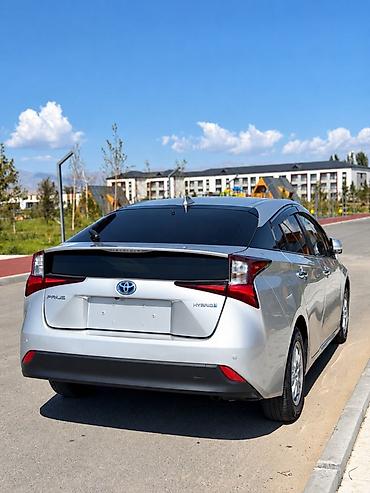 киа оптима салон 2018: Toyota Prius: 2022 г., 2 л, Вариатор, Гибрид, Хэтчбэк — 6