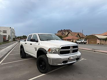 ram dodge: RAM 1500 4x4, белый пикап Crew Cab Ключевые особенности: - Полный — 1
