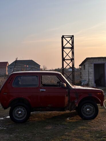 VAZ (LADA): VAZ (LADA) 4x4 Niva: 1.6 l | 1982 il Sedan — 4
