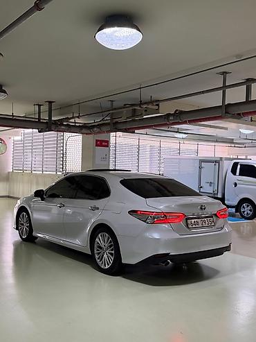 100: Toyota Camry: 2020 г., 2.5 л, Вариатор, Гибрид, Седан — 2