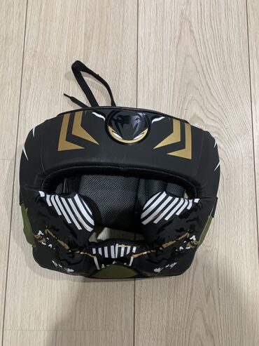 рюкзак черный: Шлем для бокса