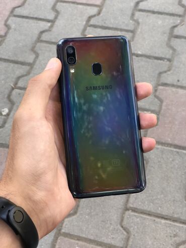 Samsung: Samsung Galaxy A40, 64 GB, rəng - Göy, Sensor, Barmaq izi, Simsiz şarj