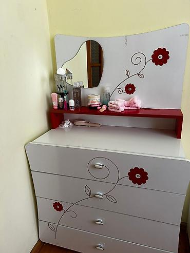 kamod: Qız üçün, İşlənmiş, Təknəfərlik çarpayı, Komod, Termo, Yazı masası — 1