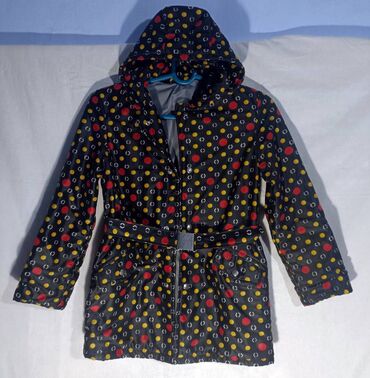 куртки мужские детские: Детская куртка чёрная с рисунком. Производство "Польша". Размер 40