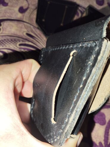 Спортивные сумки: Продаю оптом 4 кожаных чехла для карманных часов а также можно — 4