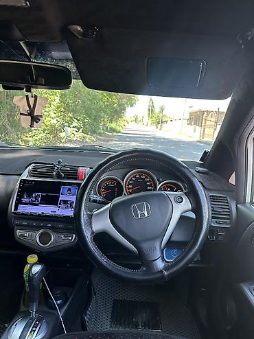 Honda: Honda Fit: 2004 г., 1.5 л, Автомат, Бензин, Хэтчбэк at lalafo.kg — 14 Honda: Honda Fit: 2004 г., 1.5 л, Автомат, Бензин, Хэтчбэк — 14