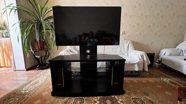 купить телевизор lg в бишкеке: Продаю LED телевизор Samsung UE55TU7100U вместе с тумбочкой. Экран 55