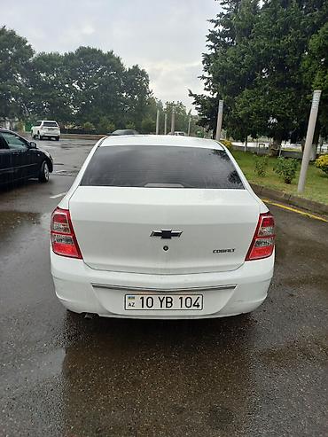 chevrolet salon kredit: Chevrolet Cobalt, ağ rəng, sedan kuzov. Texniki xüsusiyyətlər və — 3