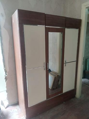 embawood dolab: İşlənmiş, 3 qapılı, Güzgülü, Bej, Açılan, Düz dolab — 1