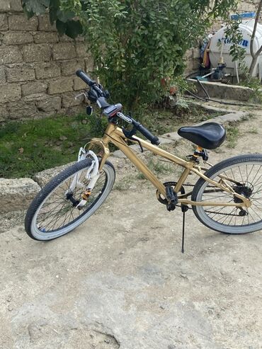 Çaydanlar: Qızıl reng butun işıqlar tep teze türk style türk vesebeti dağ