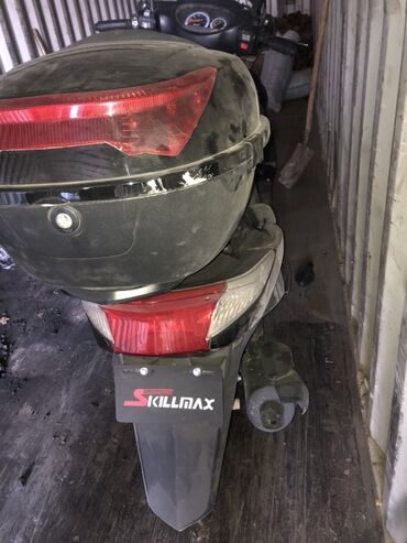 купить запчасти на опель вектра б: Скутер/мопед Skillmax, черный цвет. Особенности и оснащение: -