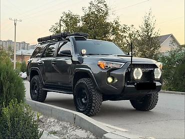off roud: Toyota 4Runner: 2020 г., 4 л, Автомат, Бензин, Внедорожник — 3