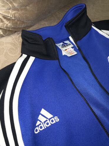 детскую германскую куртку: Олимпийка Adidas

Германское качество

Размер - Euro XL