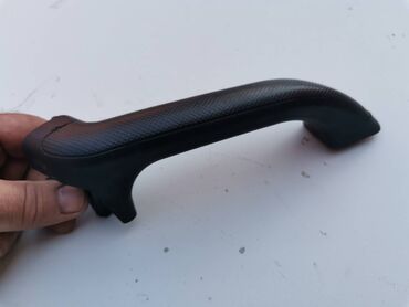 Auto delovi: Rucka levih vrata Lada 21214i Niva 2012 godiste n. tip. Polovnano — 3