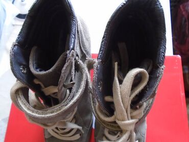 Gležnjače: Gležnjače, Buffalo, 39 — 10