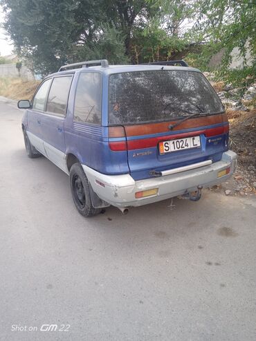 митсубиши паджеро: Mitsubishi Space Wagon: 1996 г., 2 л, Механика, Бензин, Вэн/Минивэн