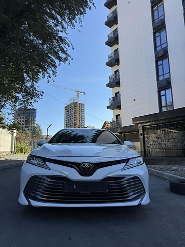 Toyota Camry: 2019 г., 2.5 л, Автомат, Бензин, Седан