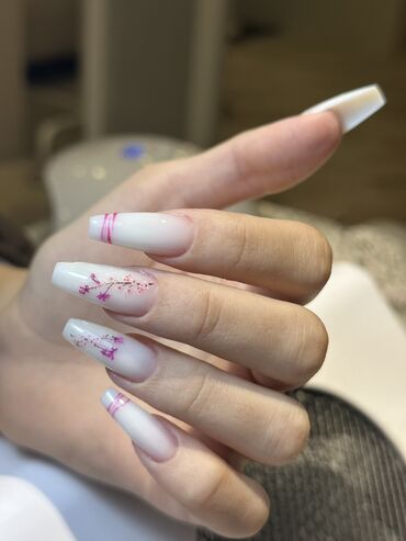 Маникюр, педикюр: Маникюр — это не только уход, но и настроение. Приглашаю вас на — 5