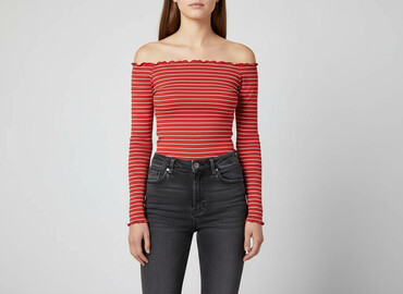 koszulka arsenal 2223 czarna: Bershka, T-shirt damski, rozmiar S