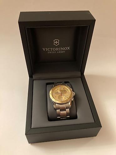 Aksesuarlar: Victorinox Swiss Army kişi qol saatı - Brend/model: Victorinox Swiss — 3