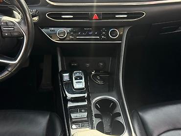 Hyundai: Hyundai Sonata: 2019 г., 2 л, Автомат, Газ, Седан — 6