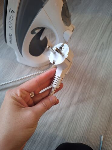 Pegle na paru: Gorenje parna pegla SHI2200GC (tip SG-5146) - Snaga: 2200 W (220–240 — 6