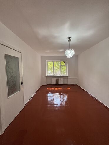 купить 4 комнатную квартиру в бишкеке: 1 комната, 30 м², Индивидуалка, 1 этаж, Косметический ремонт