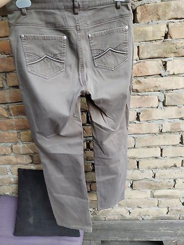 air max command cena: Ženske pantalone – ravnog kroja, sivo-braon boje. Detalji: - — 2