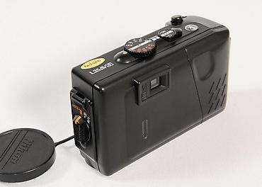 Digər kolleksiyalar: Фотоаппарат Nikon AW AF для подводных съёмок . Знаменитая плёночная — 2