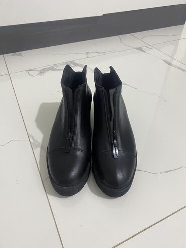 женская обувь на осень: Туфли Размер: 36.5, цвет - Черный