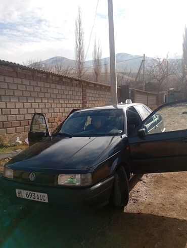 Volkswagen: Volkswagen Passat: 1994 г., 1.8 л, Механика, Газ, Седан — 4